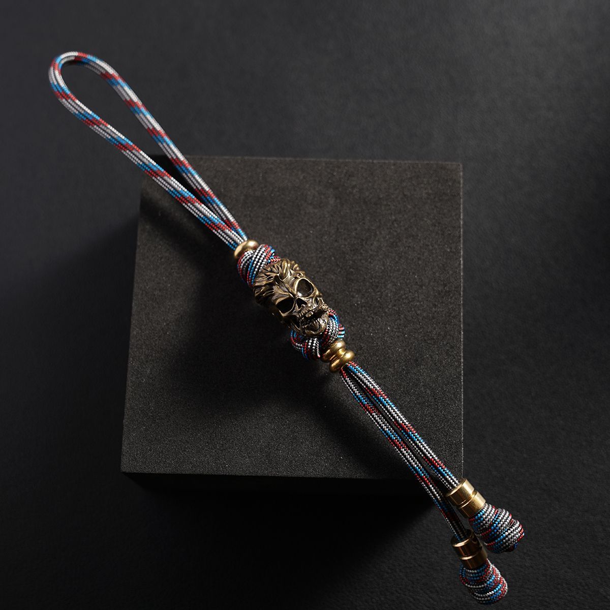 Handmade Skull Paracord Pendant