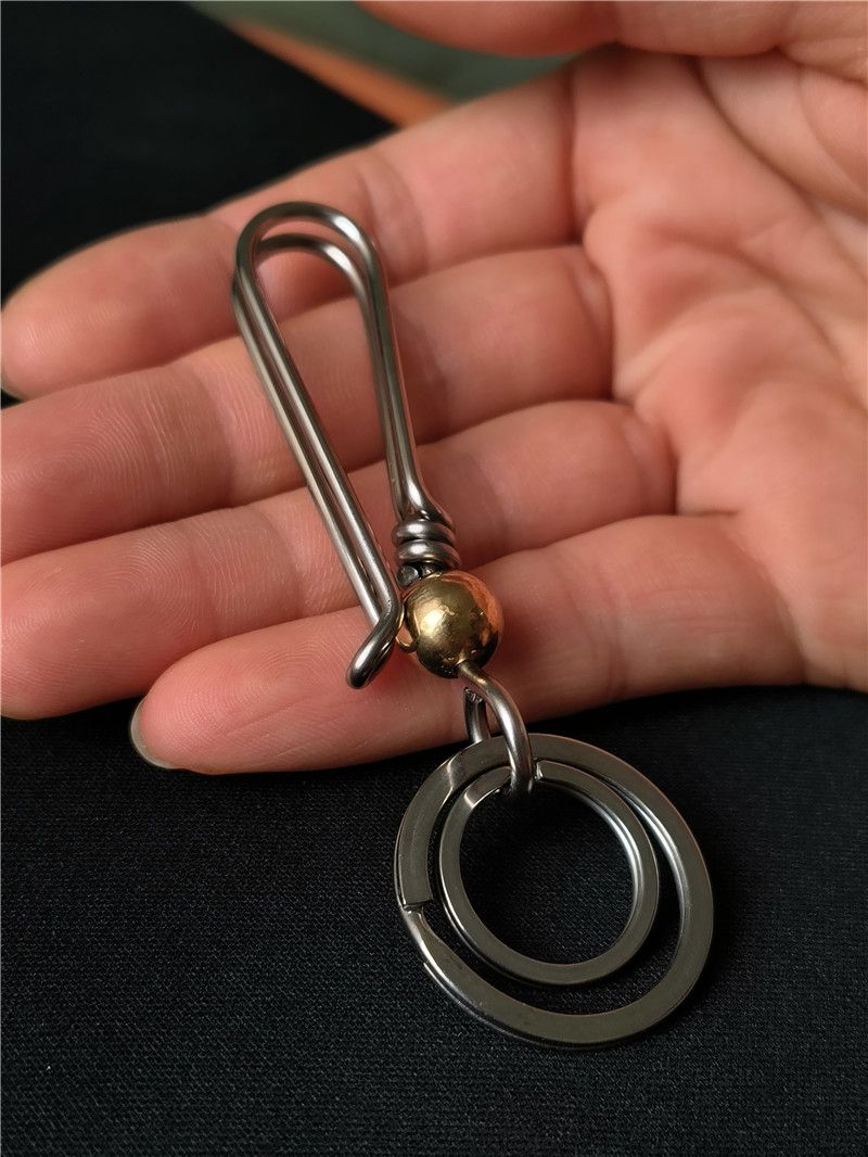 Hook round bead keychain