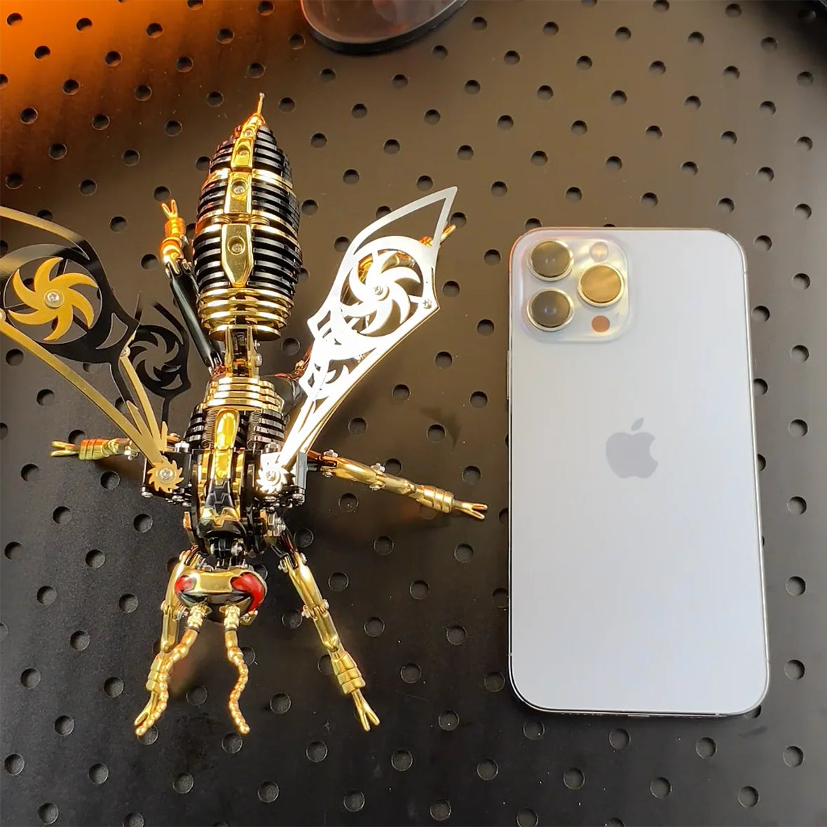 Mechanical bumblebee 3d metal assembly model